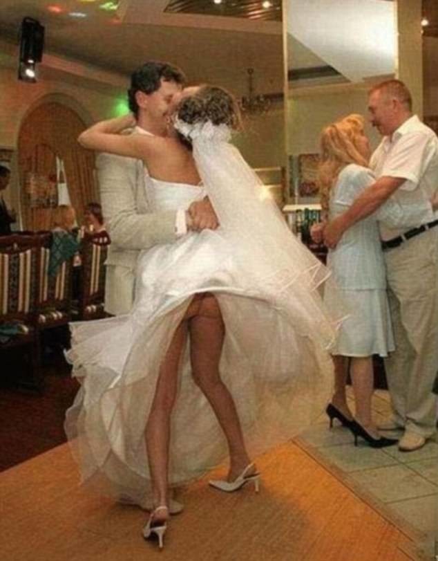 Порадуйтесь, что это не ваши свадебные фотографии! (13 фото)