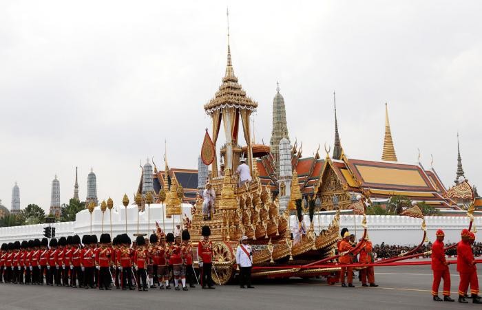 В Таиланде прощаются с покойным королем (27 фото)