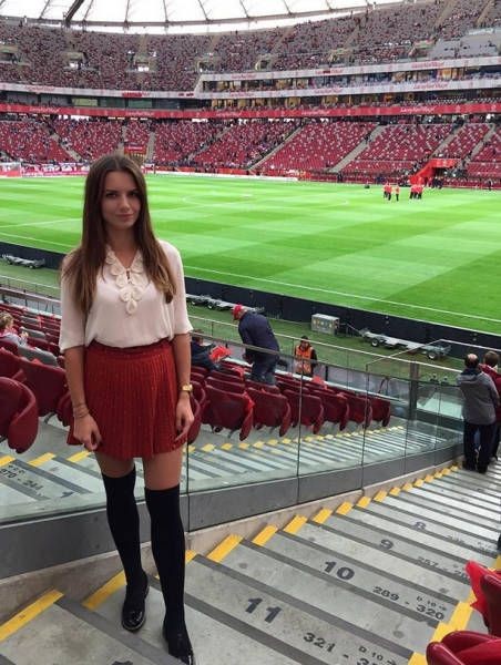 Каролина Божар - «самая красивая женщина в польском футболе» (14 фото)