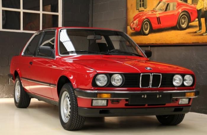 В Бельгии нашли новую BMW 1985 года (10 фото)