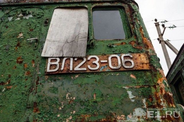 Кладбище старых поездов под Екатеринбургом (28 фото)