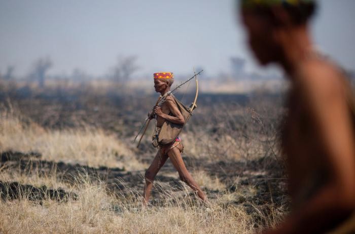 Жизнь намибийских племен в фотографиях Эрика Лафорга (21 фото)