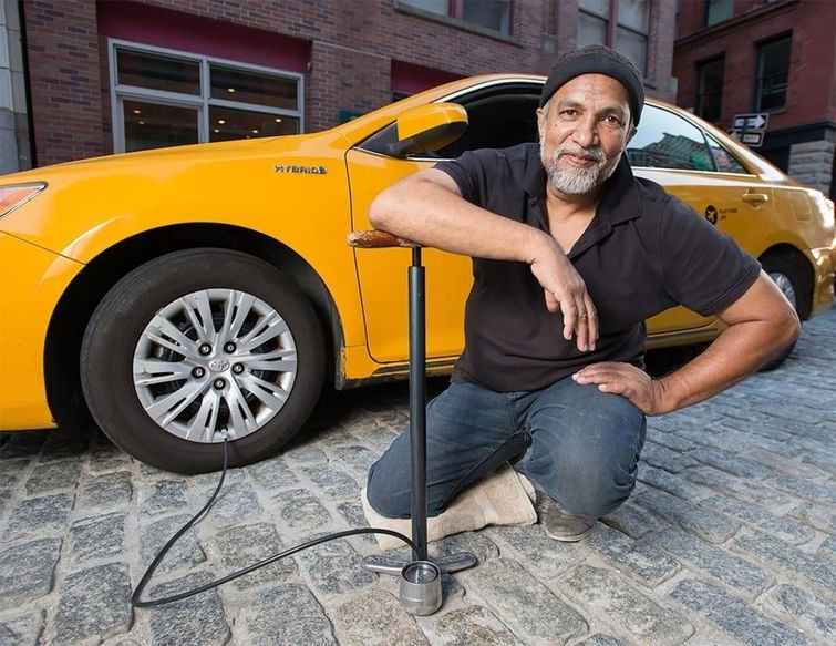 Забавный календарь от нью-йоркских таксистов на 2018 год