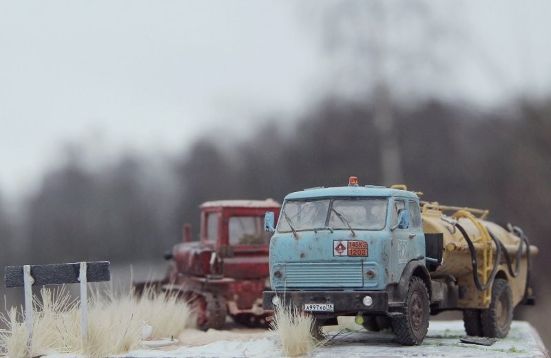 Шикарные автомобильные диорамы с грузовиками и автобусами (44 фото)