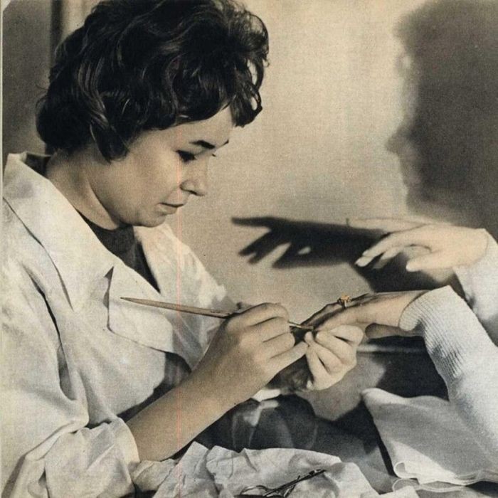 Советские девушки на страницах старых журналов (34 фото)