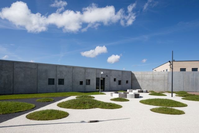Гуманная тюрьма с "высокой степенью безопасности" в Дании (29 фото)