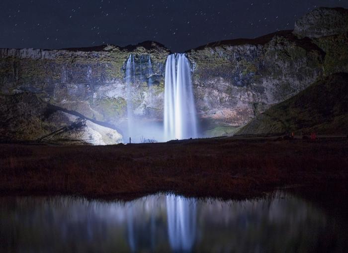 Гипнотизирующие водопады (11 фото)