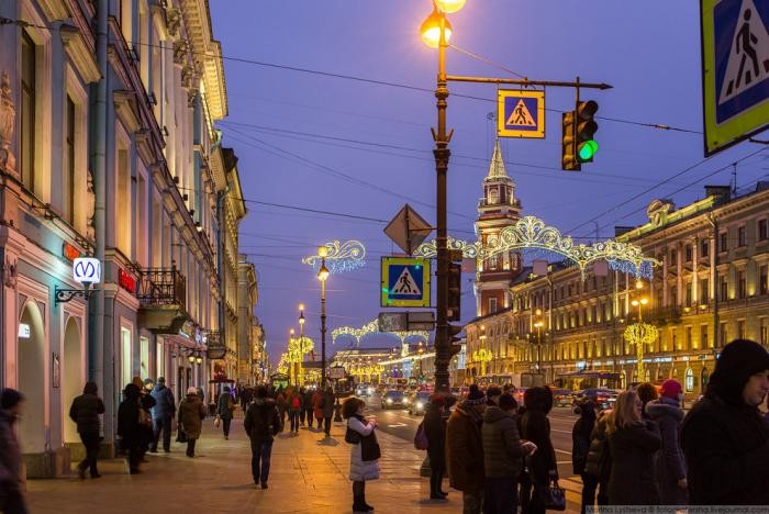 Санкт-Петербург в ожидании праздника (25 фото)