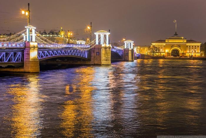 Санкт-Петербург в ожидании праздника (25 фото)