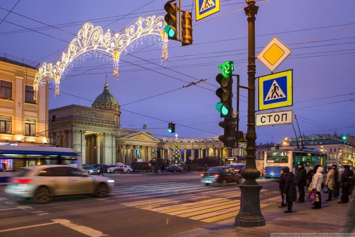 Санкт-Петербург в ожидании праздника (25 фото)