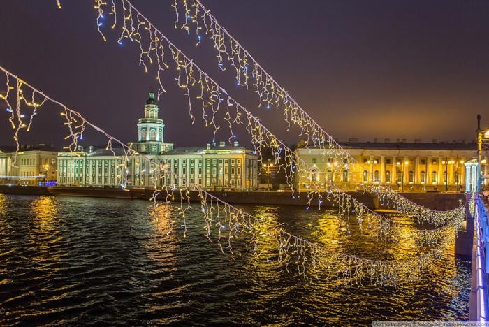 Санкт-Петербург в ожидании праздника (25 фото)