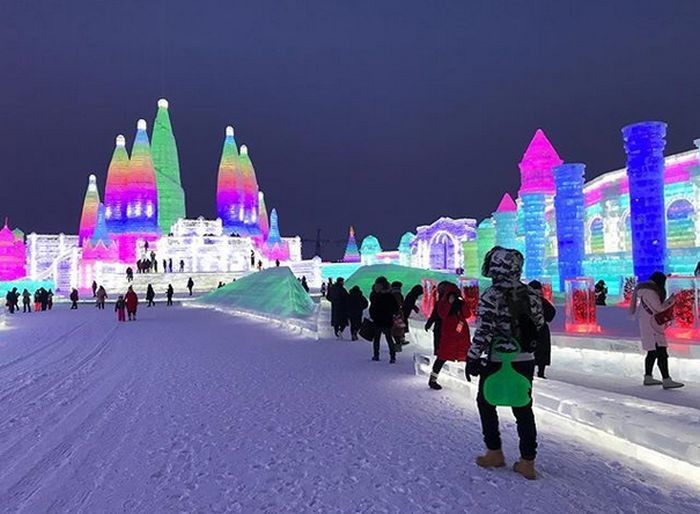 Фестиваль льда и снега в Харбине (23 фото)