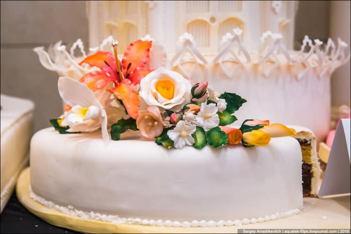 Чемпионат свадебных тортов в Кувейте (17 фото)