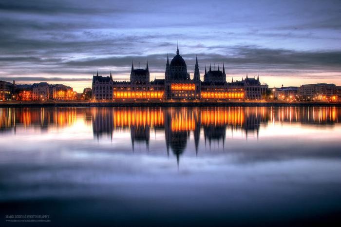 Фантастические закаты и рассветы Будапешта (18 фото)