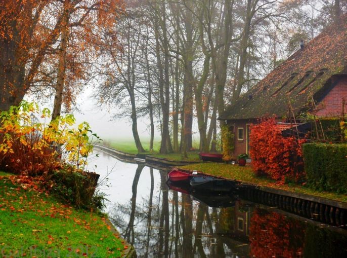 Голландская деревня Гитхорн — настоящий рай на Земле (10 фото)