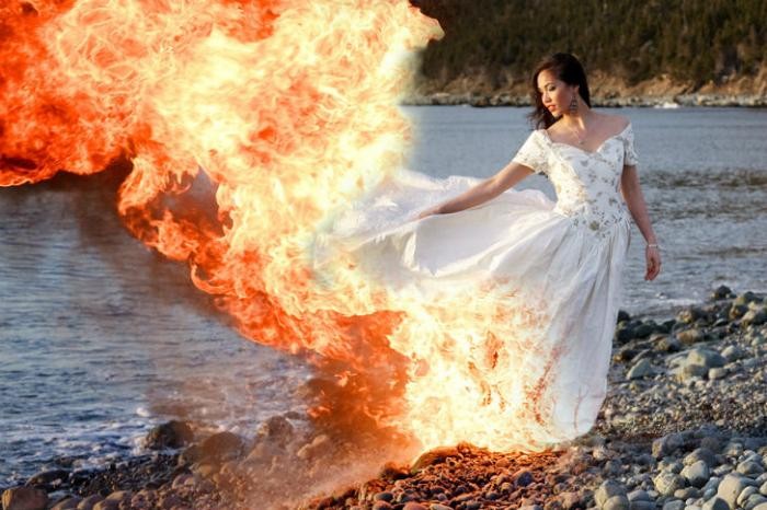 Платье в хлам — чумовой тренд свадебной фотографии (26 фото)