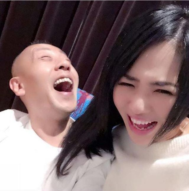 Популярная в Азии порнозвезда Сора Аои объявила о помолвке (6 фото)