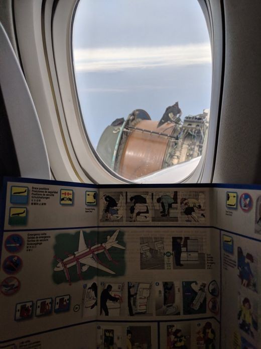 Самолет с поломкой перелетел океан (4 фото)
