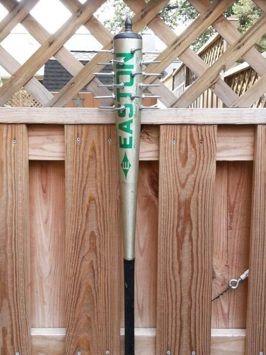 Жизнь после апокалипсиса: главное - оружие (34 фото)