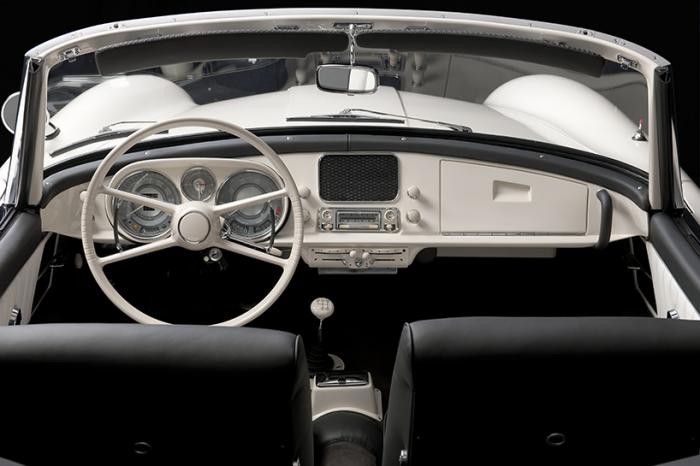 BMW 507: восстановленное авто Элвиса (20 фото)