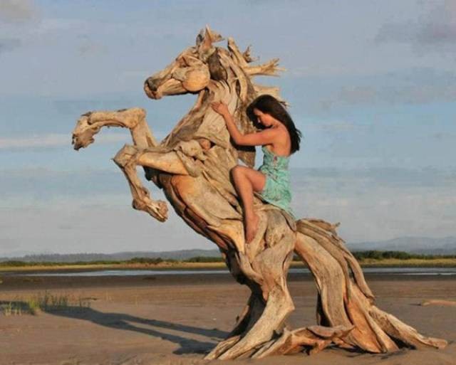 Великолепные скульптуры из дерева (39 фото)