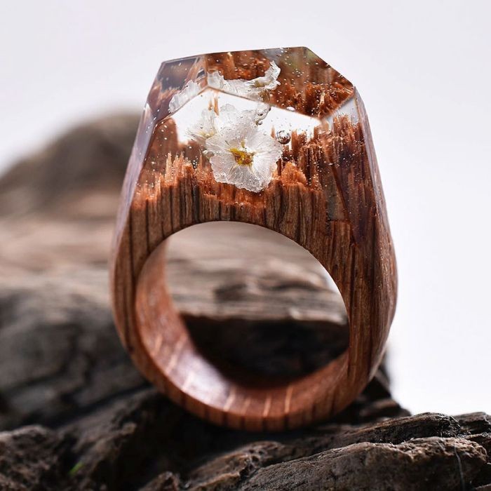 Изысканные кольца из дерева (14 фото)