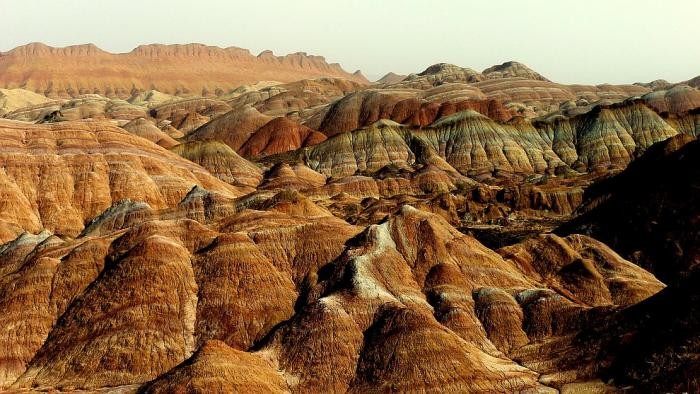 Китайские разноцветные горы (15 фото)