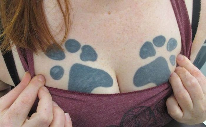 Девушка набила татуировку в память о своей собаке (5 фото)