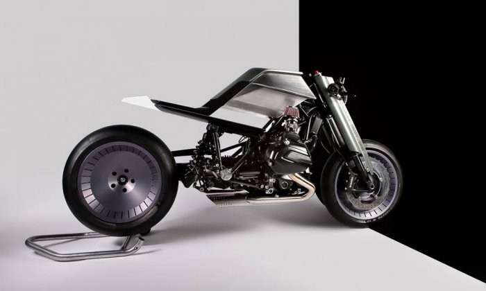 Первый в мире мотоцикл, созданный в виртуальной реальности (6 фото)