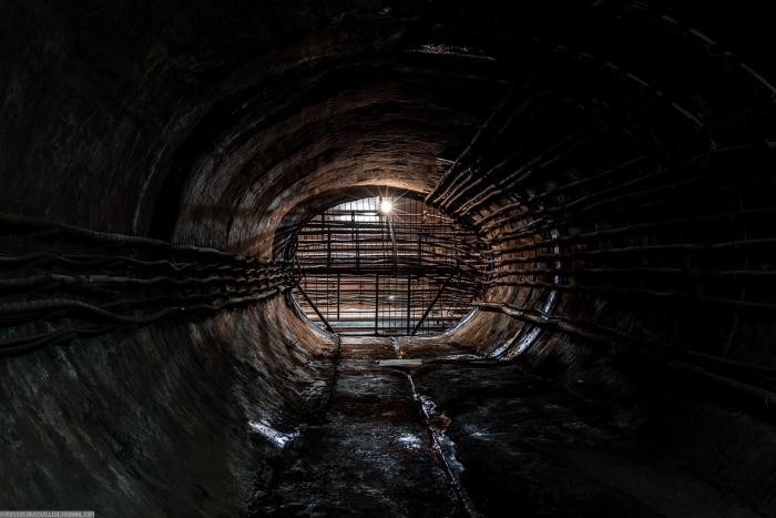 Подземные тоннели метро в Москве (23 фото)