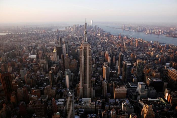 Нью-Йорк в лучах рассветного солнца (20 фото)