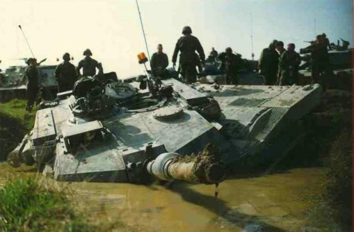 Аварии с танками (28 фото)
