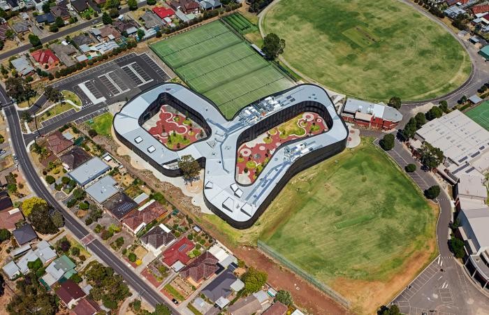 Символ бесконечности в проекте средней школы в Австралии (13 фото)