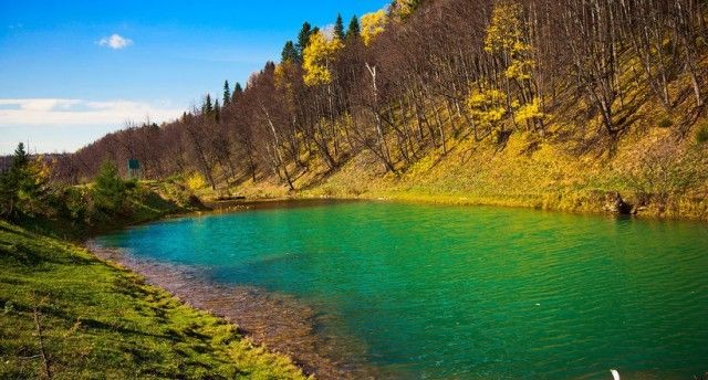 Уникальное озеро Сарва в Башкирии (14 фото)