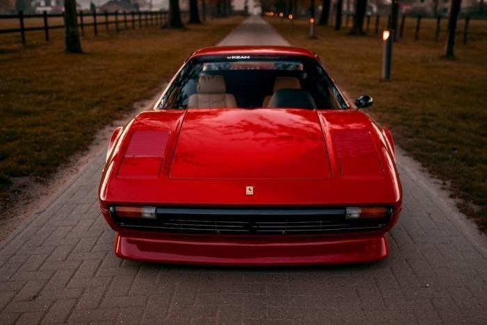 Ferrari 308 GTB 1979: Итальянский жеребец (20 фото)