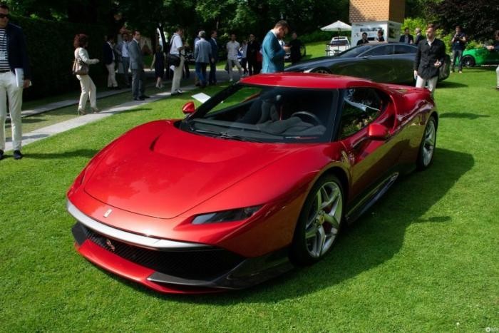 Итальянцы выпустили уникальный спорткар Ferrari SP38 (17 фото)