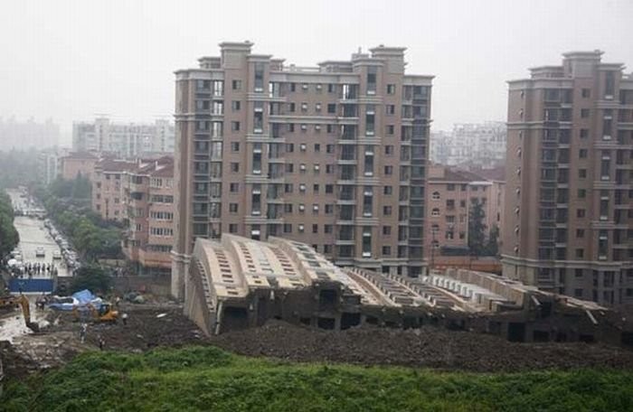 В Китае построили дом... (13 фото)