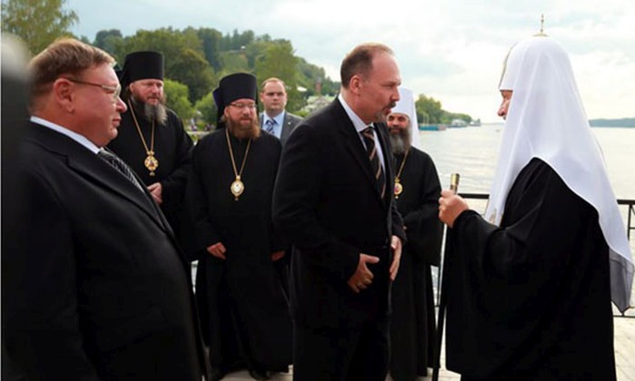 Патриарх Кирилл, яхта и несостоявшийся веломарафон (5 фото)