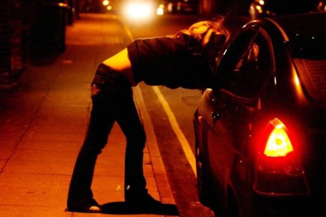 Девушка студента в свободное время работает проституткой (12 фото)
