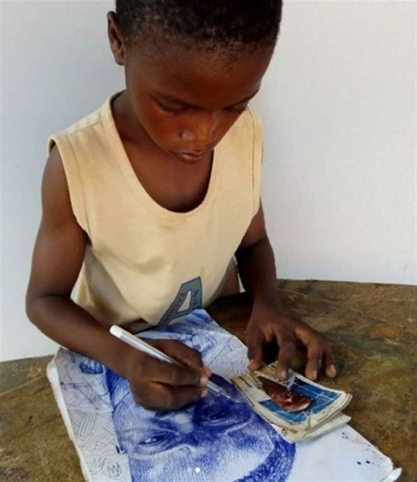 Мальчик из Нигерии создает гиперреалистичные рисунки (17 фото)