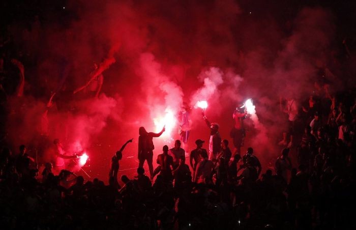 Массовые беспорядки и погромы во Франции после победы в ЧМ (25 фото)
