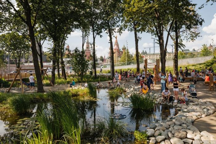 Как выглядит самый дорогой парк в Москве год спустя (42 фото)