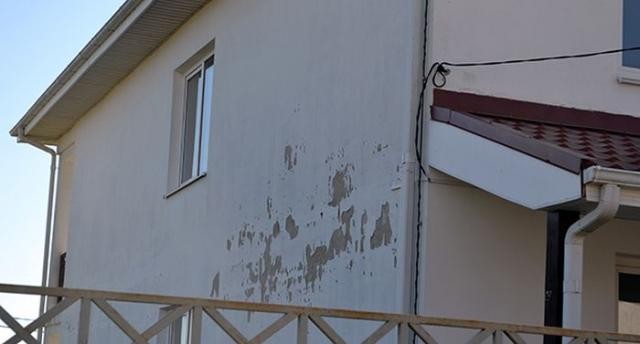 Коттеджный поселок в Сочи оставили на разграбление (21 фото)
