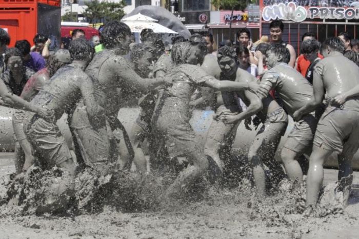 Фестиваль грязи в Южной Корее (22 фото)