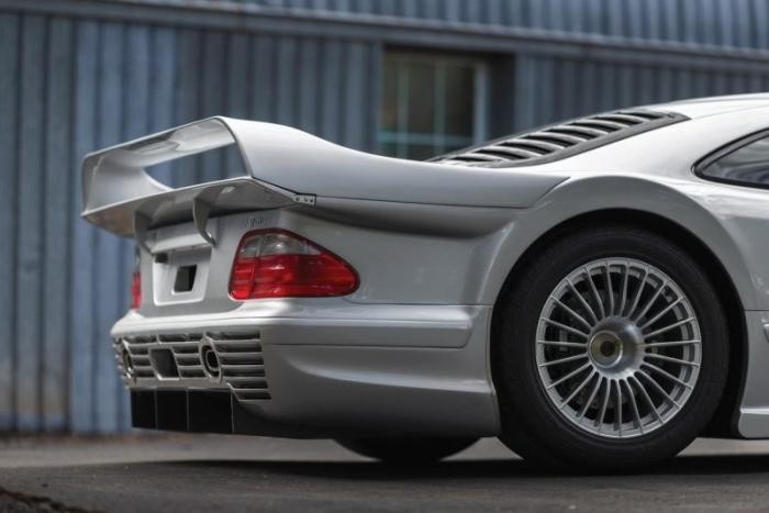 Mercedes-Benz AMG CLK GTR из 90-х дороже, чем новый Mercedes-AMG (30 фото)