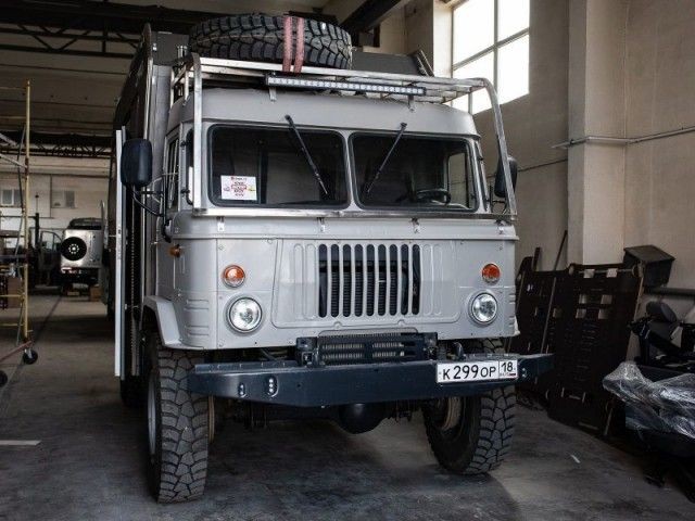Необычный автодом для путешествий на базе ГАЗ-66 (40 фото)