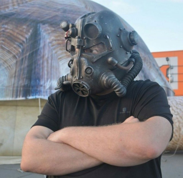 Оригинальный шлем из Fallout своими руками (8 фото)