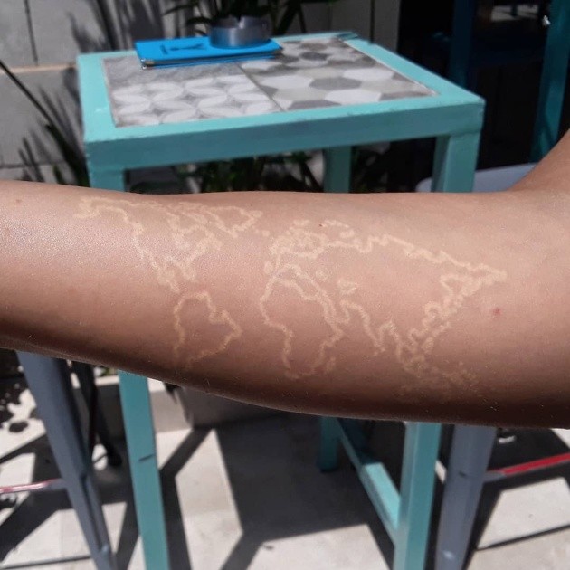 Необычные татуировки с использованием белых чернил (24 фото)