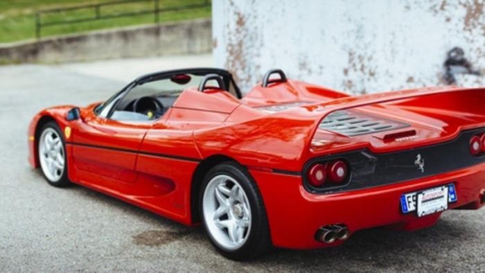 Первый прототип Ferrari F50 выставили на продажу (35 фото)