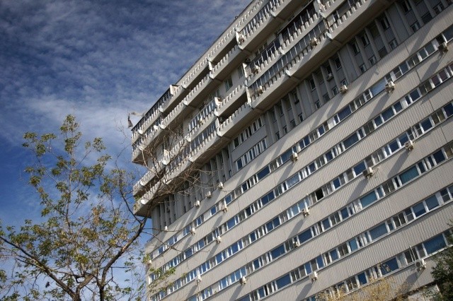 Необычное 14-этажное здание в Москве (6 фото)